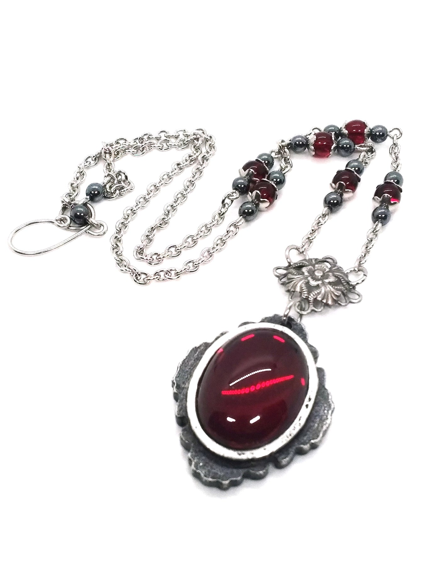 Vampiric Amulet Necklace - Red