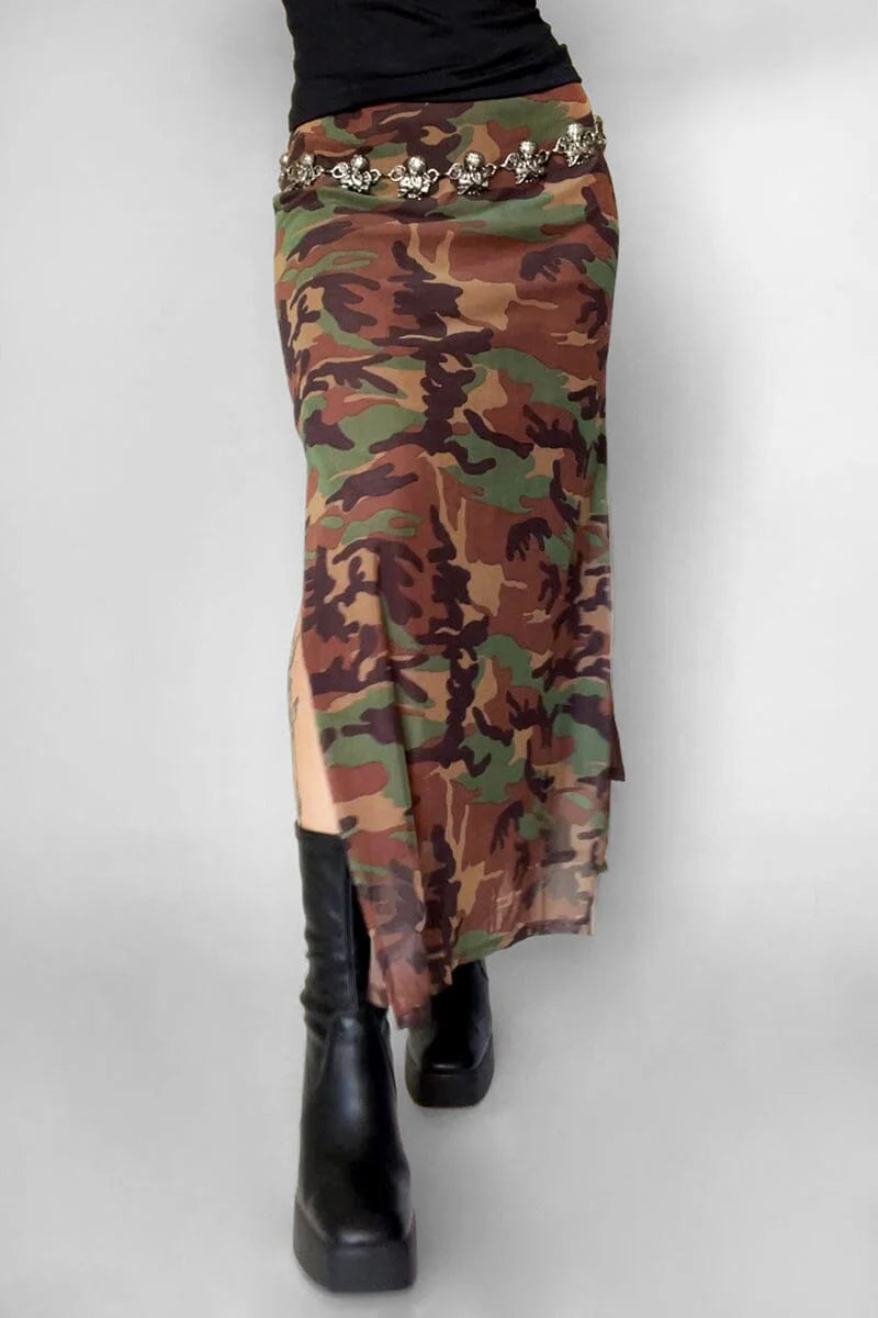 Cupid's Embrace Chain Belt