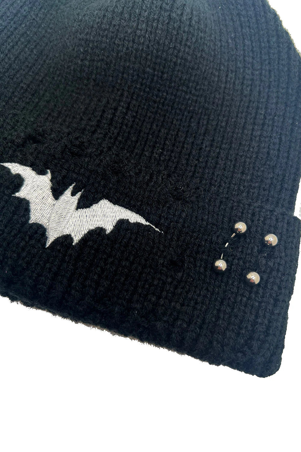 Distressed Pierced Beanie [White Bat]