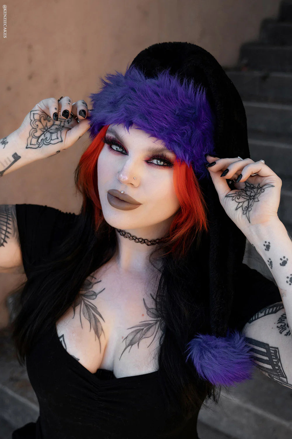 Santa Claws Hat [Black/Purple]