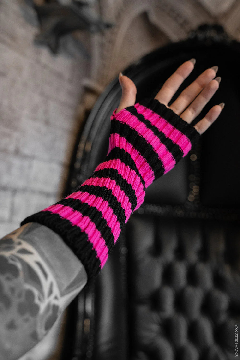 Spooky Striped Arm Warmers - Black/Pink