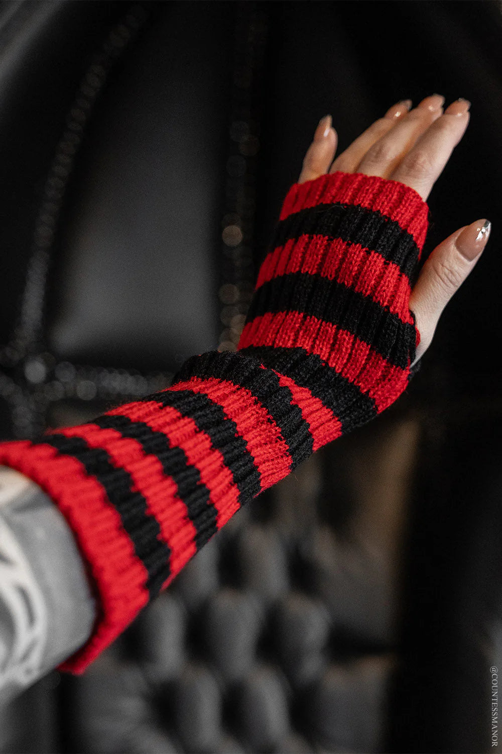 Spooky Striped Arm Warmers - Black/Red