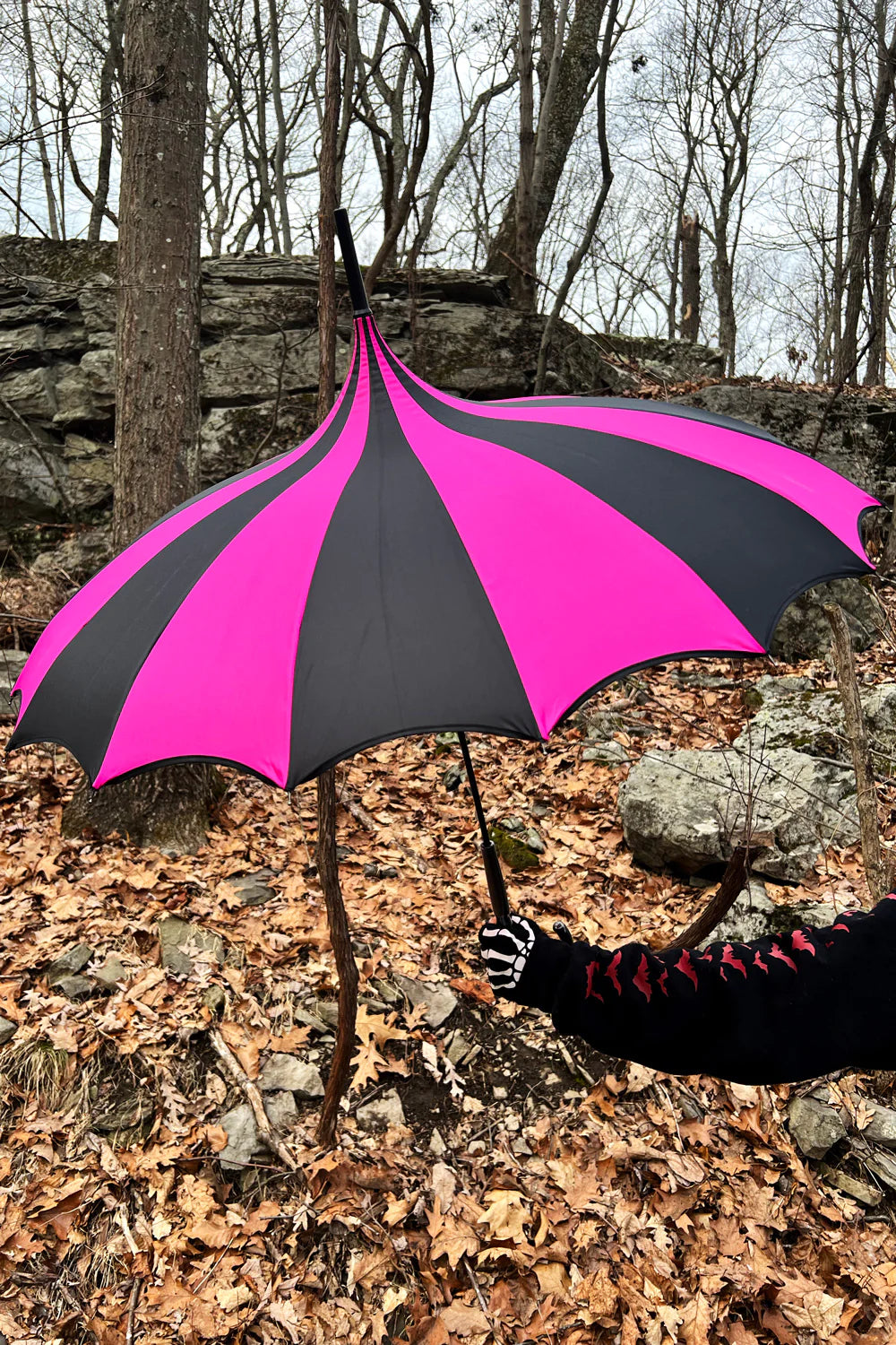 Batwing Pagoda Umbrella - Black/Hot Pink Striped