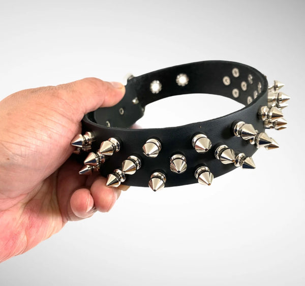 1 1/8" BLACK LEATHER CHOKER WITH 3 ROW 1/2" SPIKES